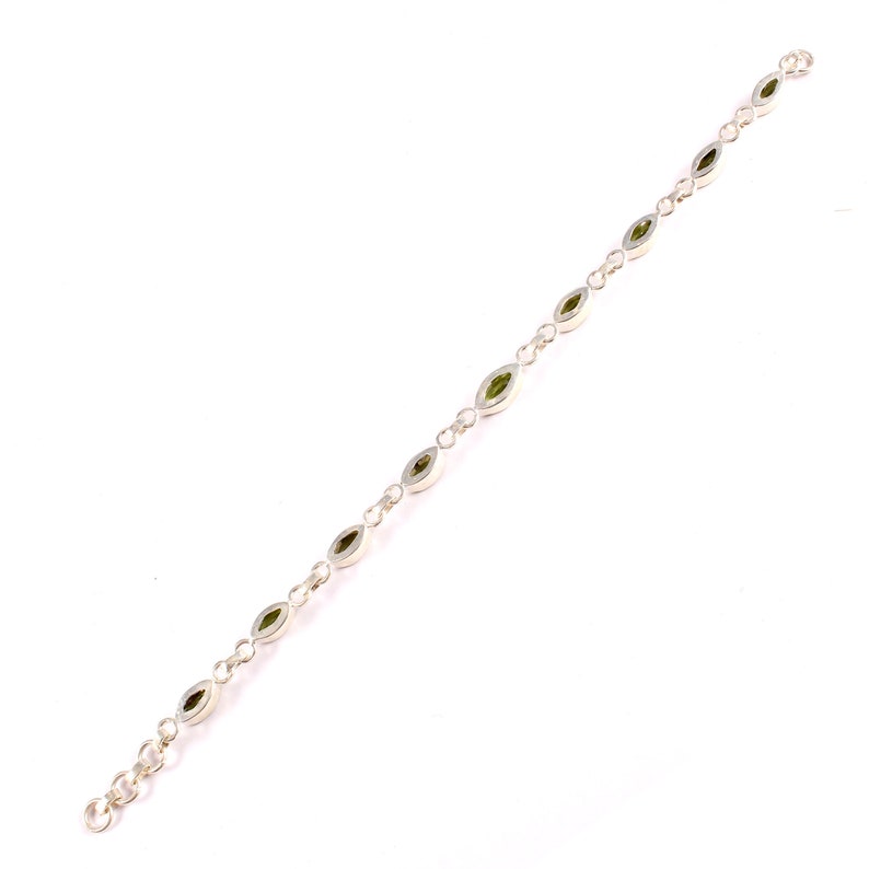Marquise Faceted Green Peridot Silver Jewelry 925 sterling silver Chain /& Link Silver Bracelet Natural Green Peridot Silver Bracelet
