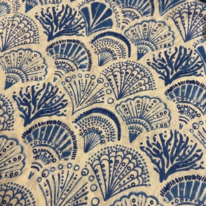Handblok blauw witte zeeschelpen 100% katoen op maat gesneden, dameskleding, stoffering, kussen, gordijn, bloemenprint, jurk