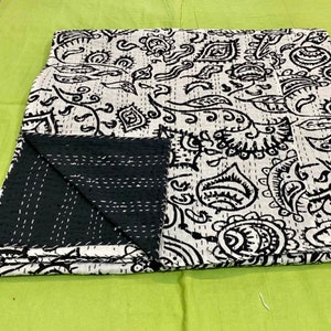 Schwarz & Weiß Floral Kantha Quilt Königin Reine Baumwolle Kantha Überwurf Tagesdecke Tagesdecke Kantha Bettüberwurf Boho Quilt
