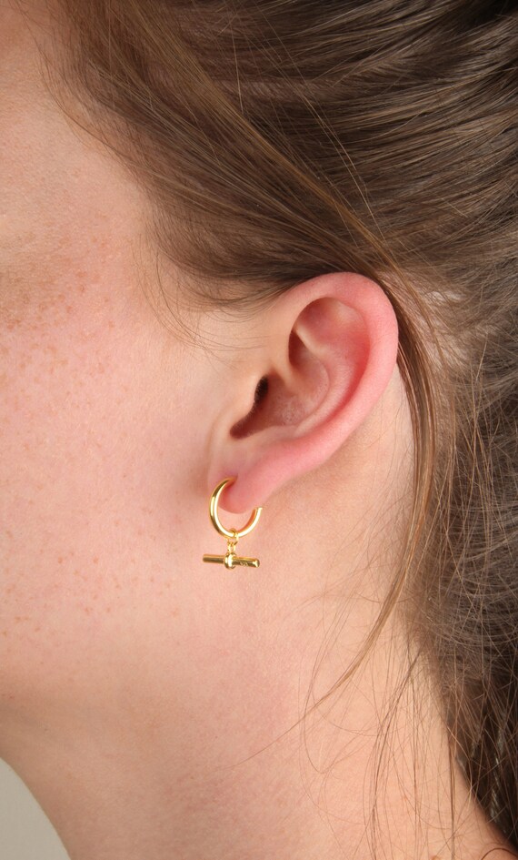 Silver t bar earrings online