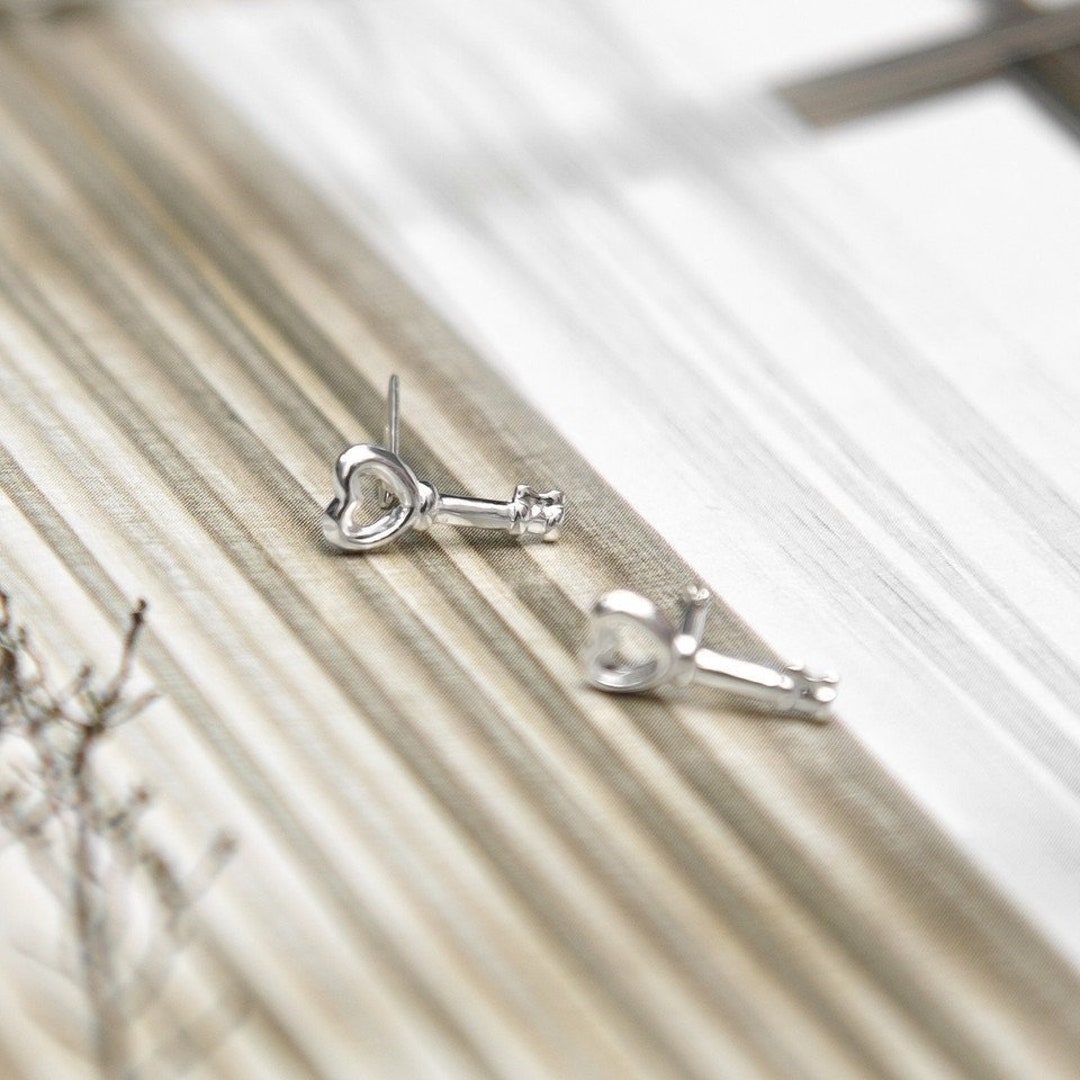 14 K Gold Earrings For Girls 9ct Gold Open Heart Stud Earrings - Foto 6