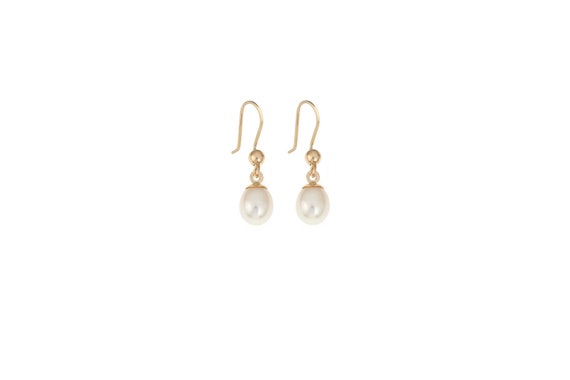 9ct gold Freshwater pearl earrings 9ct gold Freshwater pearl earrings