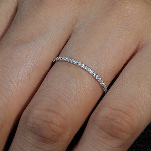 1 MM Halb Eternity Micro Pave Diamant Band in 10k/14K/18k Solid Weißgold Jubiläumsband Moissanit Diamant BandHochzeitsgeschenke