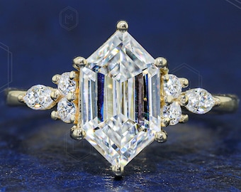 Vintage Style Art Deco Long Hexagon Cut Moissanite Engagement Ring 14K Yellow Gold Antique Jewelry Floral Cluster Diamond Ring for Women