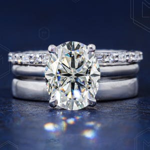 Oval Moissanite Engagement Ring Set with Matching Wedding Band, 14K Gold Bridal Set Diamond Wedding Ring Set For Women Promise Ring For Her