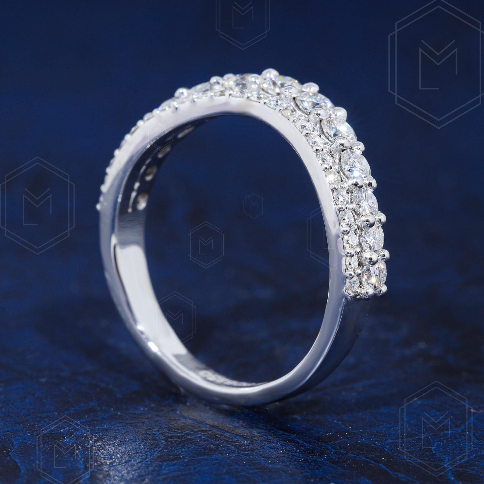 Crown Curved Set 1.15 TW Round Brilliant Colorless Moissanite Wedding ...