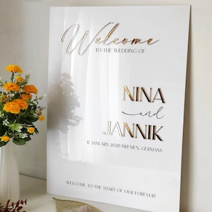 Personalized Acrylic Wedding Welcome Sign, 3D Gold Mirror Names, White Modern Reception Signage