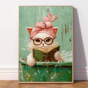 Gato leyendo un libro en la bañera para arte de pared imprimible, divertida decoración de baño caprichosa con diseño de gato de spa, ilustración de animal vintage, regalo para los amantes de los gatos.