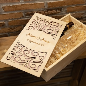 Personalized wooden wine box for a gift date anniversary wedding anniversary engraver + two wine glasses with engraving