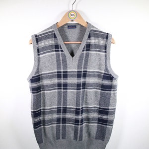 Vintage 80s knitted sweater vest size M Old Farway