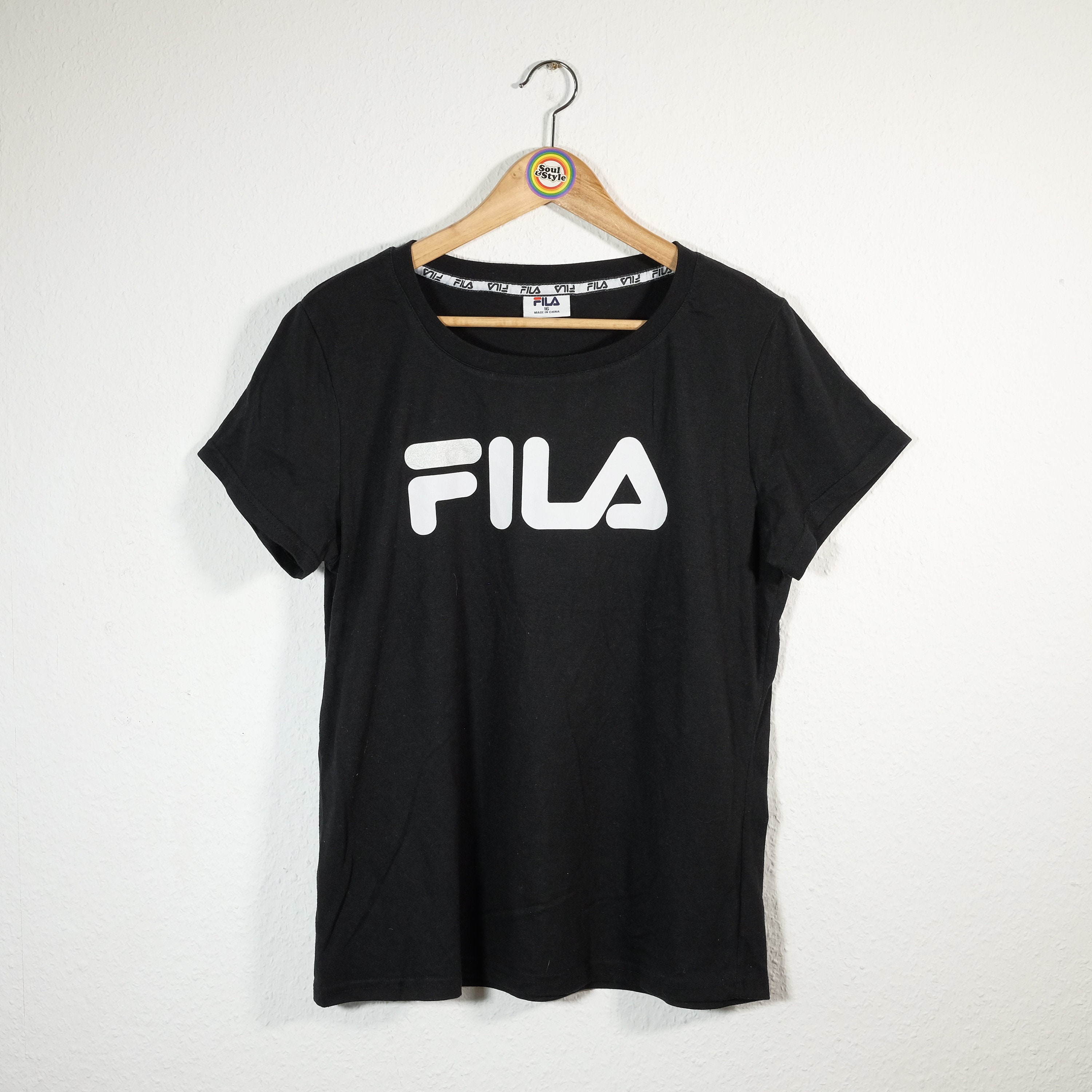 Fila T-shirt Size L - Etsy