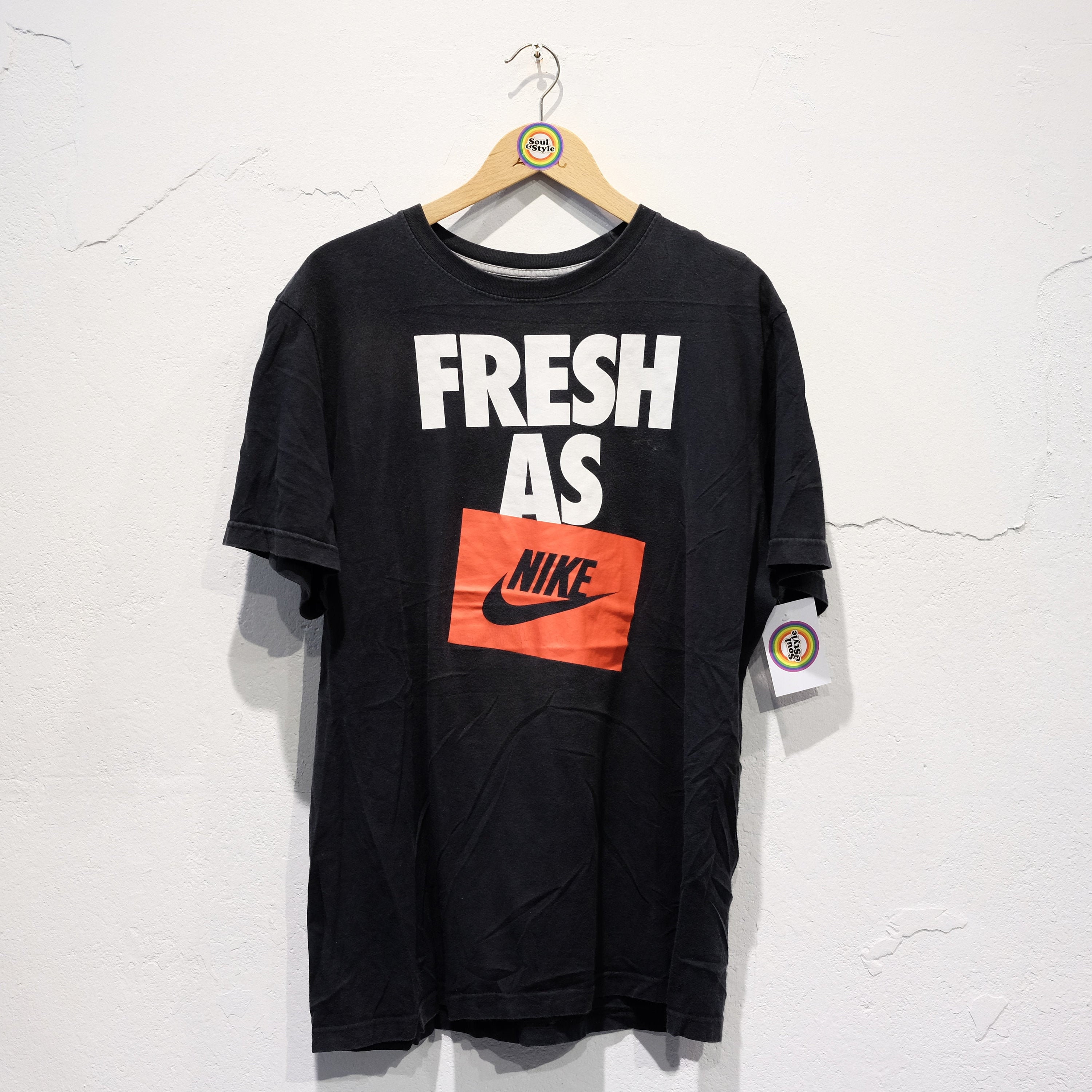 Nike t shirt cut deals