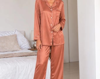 100% Mulberry Silk women's Pajama Set, classic colors Lounge Wear for fall