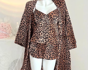 100% Mulberry Silk Leopard Print Lingerie Set – Camisole, Shorts, Robe US Size M
