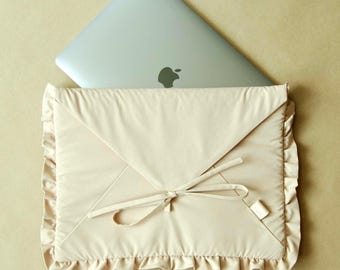 Beige Quilted Macbook Sleeve with Ruffles, Padded Cotton Laptop Case 13-16 inches, Cute Laptop Sleeve on Bow, Handmade Fabric Laptop Cover