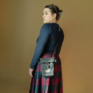 Crossbody Phone Bag, Handcrafted Handytasche, Nylon Cell Phone Bag, Stylish Phone Pouch, Waterproof Phone Bag, Black Crossbody Bag, Her Gift