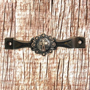 Poignée de porte ou de portail en fonte Western Cross