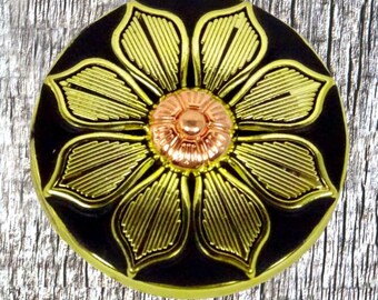Concho de flor de asta de bandera de 1-1/2 pulgadas