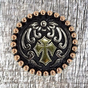 Cascade Cross 1-1/4 Inch Concho