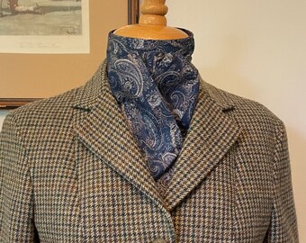 Classic shaped stock tie