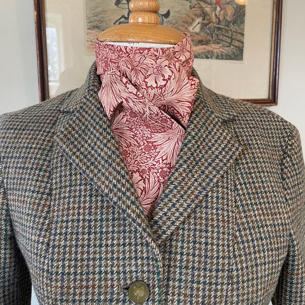 ovation stock tie