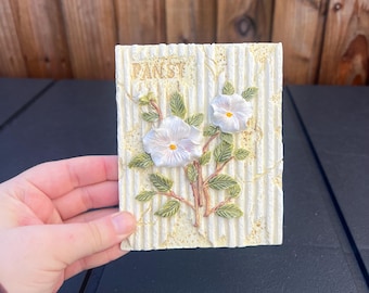 Placa de pared vintage con pensamientos florales de resina fundida, estilo rústico francés, estilo shabby chic.