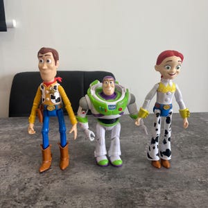 Disney Toy Story Bundle Buzz Lightyear Woody Jessie Figures Toys Bild 1