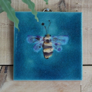 Hand decorated Bee  hanging art tile , ceramic wall art, hanging picture tile , ceramic wall decoration