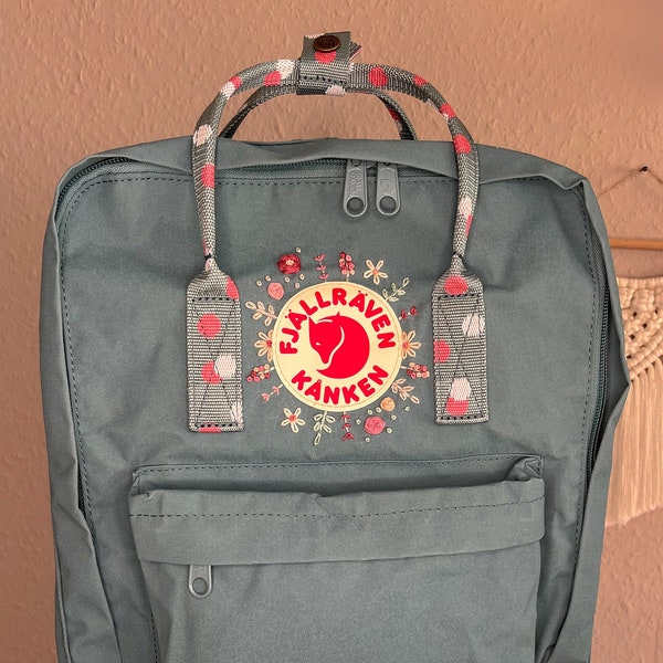 Rucksack | Stickerei | Handstickerei | Florales Muster | Individuell handbestickt