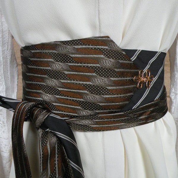 necktie belt