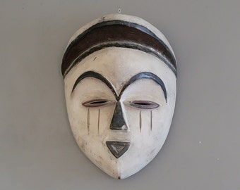 African hand carved Igbo mask (Igbo tribe, Nigeria)