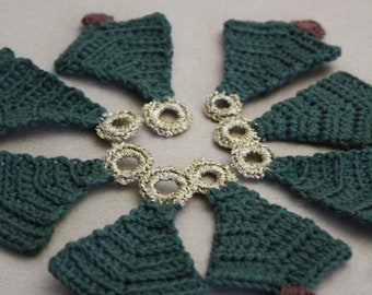 Christmas tree garland Crochet pattern