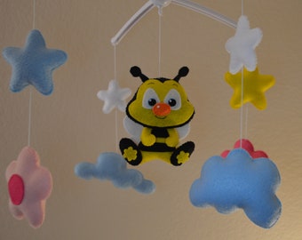 Flower bee baby crib mobile Nursery decor mobile Hanging mobile Baby shower gift Baby boy mobile Baby girl mobile Choose color