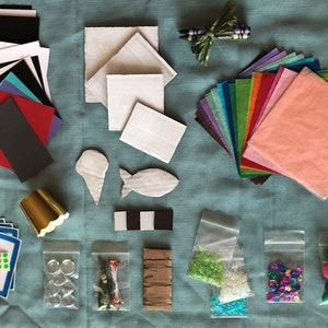 DIY Craft Kit - een doos met schatten voor thuiskunstenaars en ambachtslieden!  Zie demo video op mijn homepage!