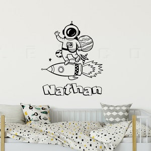 Personalized Astronaut Name Wall Decal - Space Man in Outer Space with Rocket and Planets - Space Wall decor - Boy&#39;s bedroom decor