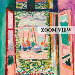 Puede incluir: Una pintura de una ventana con vista a un puerto. La ventana est&aacute; enmarcada en rojo y rosa, y la vista muestra un cielo rosa y azul con nubes blancas. Hay varios veleros en el puerto, y el agua es de color azul claro.