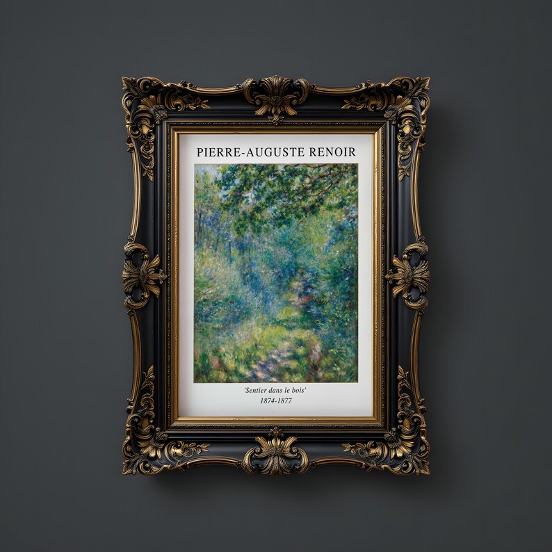 K&ouml;nnte beinhalten: Ein gerahmter Druck eines Gem&auml;ldes von Pierre-Auguste Renoir mit dem Titel "Sentier dans le bois" (Pfad im Wald). Das Gem&auml;lde zeigt einen &uuml;ppigen gr&uuml;nen Wald mit einem Pfad, der durch ihn f&uuml;hrt. Der Rahmen ist verziert und golden.