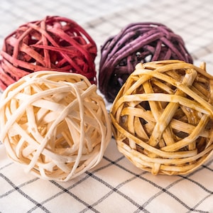 Fruit flavoured bamboo balls | chew toy for small animals