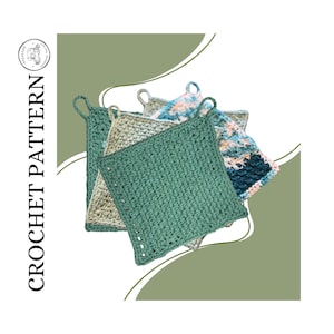 Puede incluir: Cuatro agarraderas de ganchillo hechas a mano en tonos verdes, azules y beige están dispuestas sobre un fondo blanco. Cada agarradera cuadrada tiene un lazo para colgar. El texto "CROCHET PATTERN" está impreso verticalmente en el lado izquierdo.
