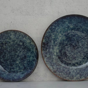 Reactive Glazed Porcelain Blue Round Plates