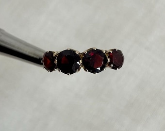 Vintage 9ct Yellow Gold Garnet Ring