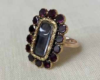 Antique 9ct Gold Garnet Mourning Ring