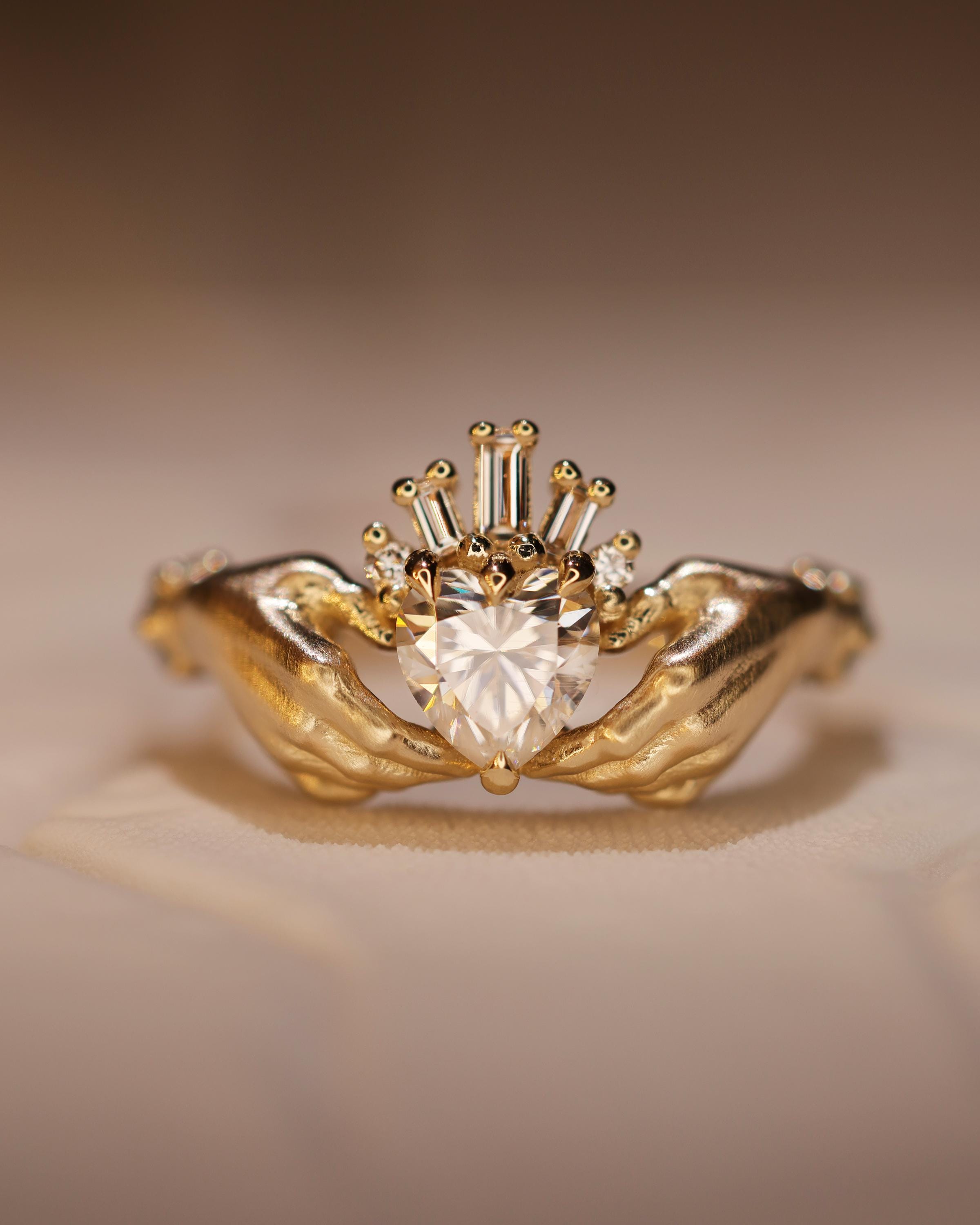 Claddagh Ring Women,Claddagh Wedding Ring,Heart Promise Ring,Irish Ring Women,Alternative Engagement Ring,Wicca Ring