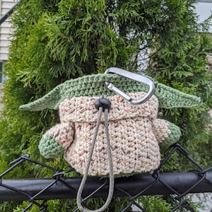 Baby Yoda Grogu Chalk Bag PDF Intermediate Crochet Pattern image 2