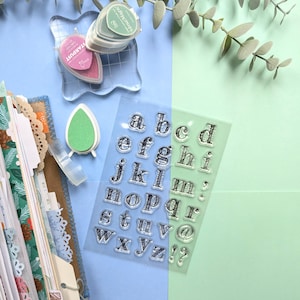 Sellos con letras del alfabeto: sellos con letras mayúsculas y minúsculas: juego de sellos con letras garabateadas