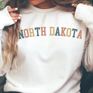 North Dakota Sweatshirt, State Sweatshirt, State Pride Sweater, North Dakota Shirt, Retro Sweatshirt, North Dakota Sweater, Vintage Crewneck