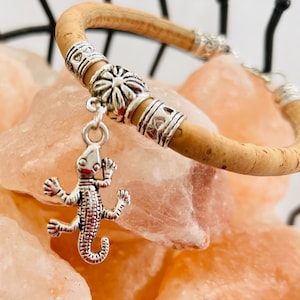 Natural Cork Bracelet with Lizard , Eco Friendly, Stylish, Talisman, Perfect gift.  For everyday and casual outfit.