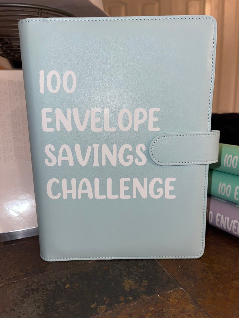 100 Envelope Saving Challenge - Cartellone Per Risparmiare Denaro, Budget Planning (Giallo) - Foto 13