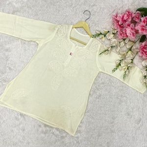 Everyday Elegance – Kashmiri Pure Cotton Chikankari Kurti