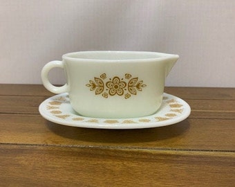 4 Butterfly Gold Coffee Cups and Saucers, Corelle Corning, Vitrelle Hook Handled Cups, Retro Kitchen, Vintage Corning Ware 4 Butterfly Gold Coffee Cups and Saucers, Corelle Corning, Vitrelle Hook Handled Cups, Retro Kitchen, Vintage Corning Ware